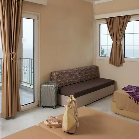 Aristoteles Hotel